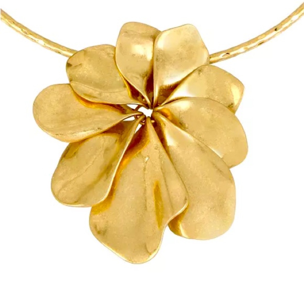 ROBERT LEE MORRIS SOHO
Gold Flower Pendant Wire Necklace